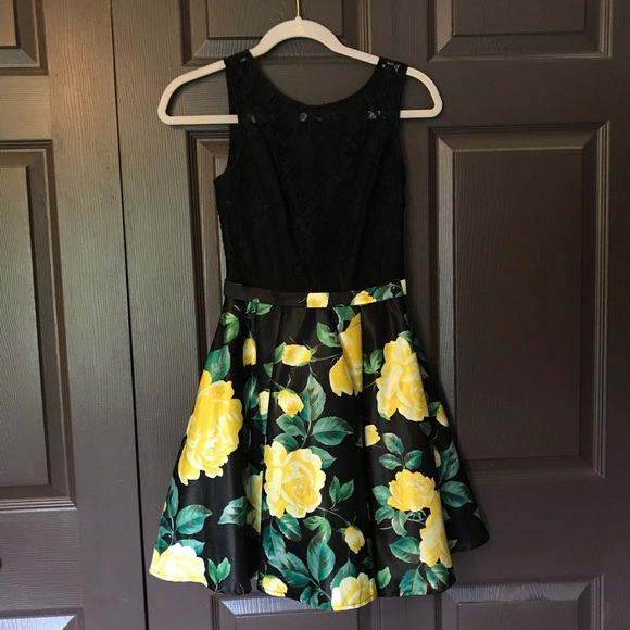 black and yellow flower dress
